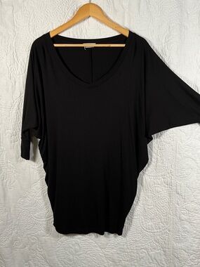 Relaxed V-Neck Black Dolman Sleeve Tunic